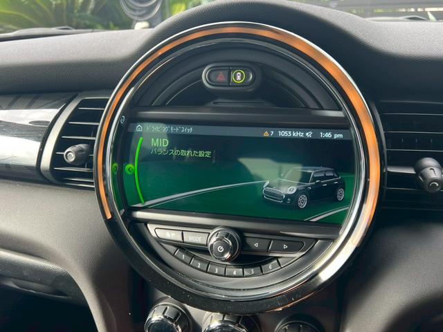 MINI クーパーS 5ドア DCT 2020モデル:インテリアサーフェス:スマートキー:LEDヘッドライト・フォグ:純正ナビ:Bカメラ:前後ソナー:ドラレコ:アクティブクルーズ:Dアシスト:7速DCT電子シフト:ドライブモードセレクト(34枚目)