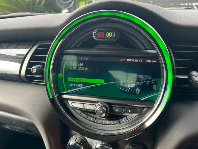 MINI クーパーS 5ドア DCT 2020モデル:インテリアサーフェス:スマートキー:LEDヘッドライト・フォグ:純正ナビ:Bカメラ:前後ソナー:ドラレコ:アクティブクルーズ:Dアシスト:7速DCT電子シフト:ドライブモードセレクト(35枚目)