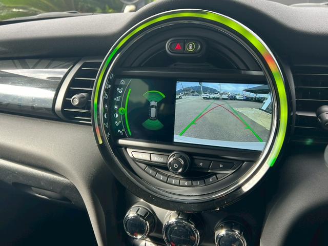 MINI クーパーS 5ドア DCT 2020モデル:インテリアサーフェス:スマートキー:LEDヘッドライト・フォグ:純正ナビ:Bカメラ:前後ソナー:ドラレコ:アクティブクルーズ:Dアシスト:7速DCT電子シフト:ドライブモードセレクト(36枚目)