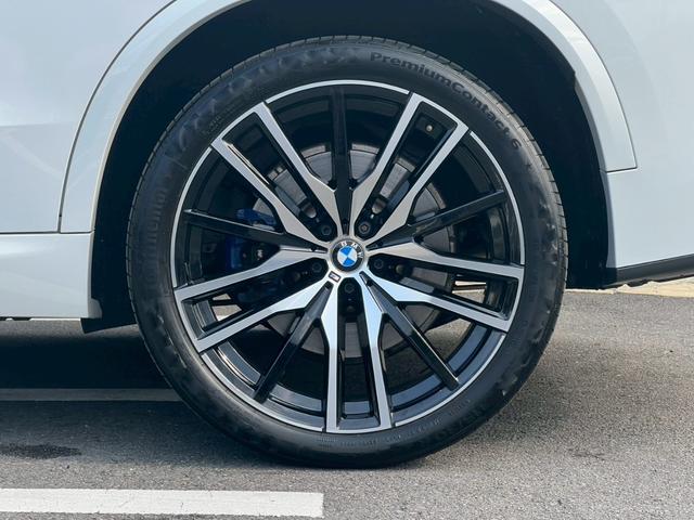 写真だけだと不安、お店まで遠い、営業マンと顔合わせしたい、お店に行く前に見てみたい！→ＬＩＶＥ商談で解決！スマホを通して実車をご覧頂きながら詳細のご説明が可能なサービスとなります！