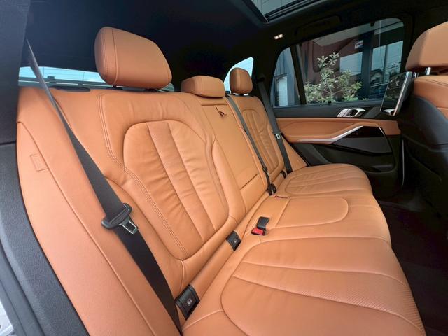 第三者機関より車輛品質評価の検査を受けております。検査は有料のため全販売店が行っているわけではございません。ＳＫＹＰＩＴではお客様一人一人がより安心してご検討を頂けるよう出来る限りの努力をいたします。