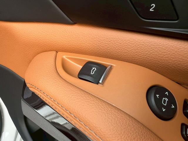 お車に関するご相談、ご質問等ございましたらお気軽に展示場にお越しくださいませ♪もちろんお電話でもご対応可能でございます！車両の詳細の画像、動画等も撮影を行いお送りさせていただくことも可能でございます！