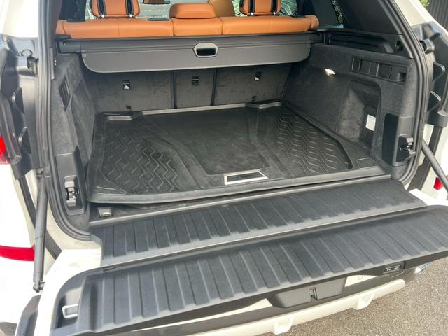 お車に関するご相談、ご質問等ございましたらお気軽に展示場にお越しくださいませ♪もちろんお電話でもご対応可能でございます！車両の詳細の画像、動画等も撮影を行いお送りさせていただくことも可能でございます！