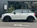 MINI クーパーS 5ドア DCT 2020モデル:インテリアサーフェス:スマートキー:LEDヘッドライト・フォグ:純正ナビ:Bカメラ:前後ソナー:ドラレコ:アクティブクルーズ:Dアシスト:7速DCT電子シフト:ドライブモードセレクト(6枚目)