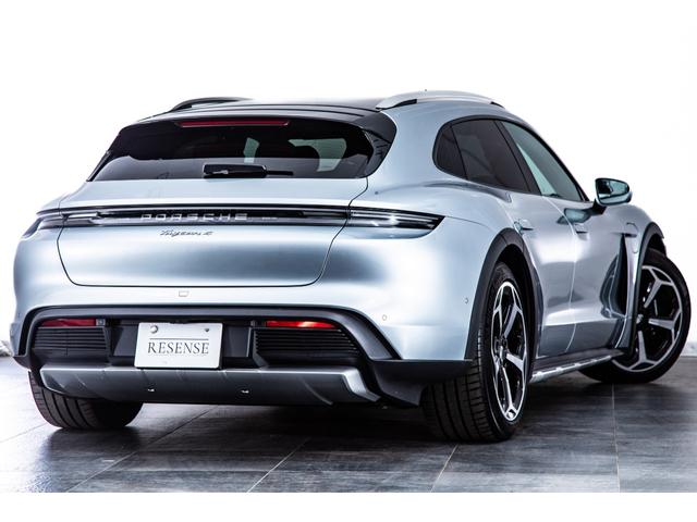 タイカンクロスツーリスモ タイカン 4クロスツーリスモ スポクロ リアアクスル パノラマルーフ BOSE ソフトクローズドア マトリクスLED オフロードデザイン20AW(3枚目)