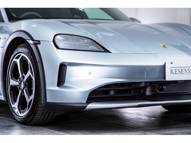 タイカンクロスツーリスモ タイカン 4クロスツーリスモ スポクロ リアアクスル パノラマルーフ BOSE ソフトクローズドア マトリクスLED オフロードデザイン20AW(22枚目)