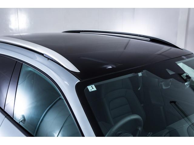 タイカンクロスツーリスモ タイカン 4クロスツーリスモ スポクロ リアアクスル パノラマルーフ BOSE ソフトクローズドア マトリクスLED オフロードデザイン20AW(25枚目)