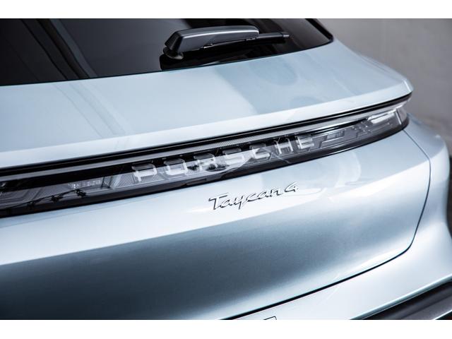 タイカンクロスツーリスモ タイカン 4クロスツーリスモ スポクロ リアアクスル パノラマルーフ BOSE ソフトクローズドア マトリクスLED オフロードデザイン20AW(34枚目)