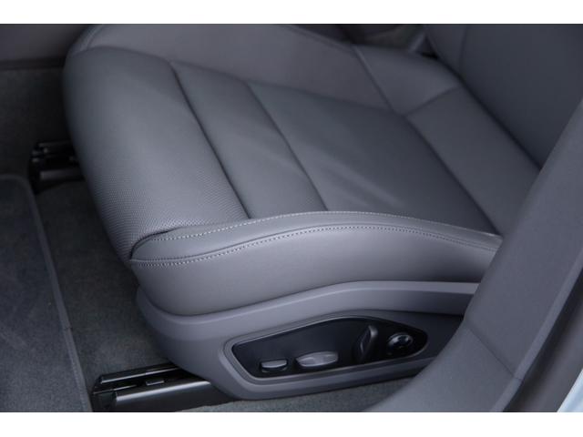 タイカンクロスツーリスモ タイカン 4クロスツーリスモ スポクロ リアアクスル パノラマルーフ BOSE ソフトクローズドア マトリクスLED オフロードデザイン20AW(50枚目)