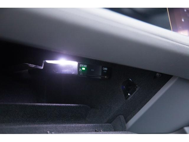 タイカンクロスツーリスモ タイカン 4クロスツーリスモ スポクロ リアアクスル パノラマルーフ BOSE ソフトクローズドア マトリクスLED オフロードデザイン20AW(58枚目)