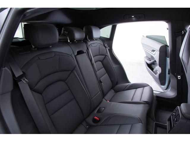 タイカンクロスツーリスモ タイカン 4クロスツーリスモ スポクロ リアアクスル パノラマルーフ BOSE ソフトクローズドア マトリクスLED オフロードデザイン20AW(61枚目)