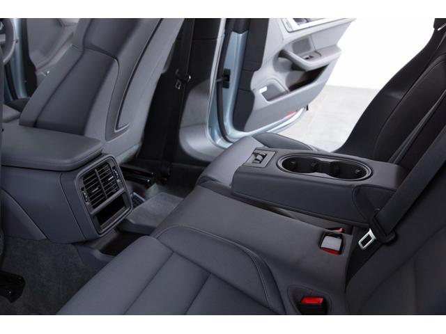 タイカンクロスツーリスモ タイカン 4クロスツーリスモ スポクロ リアアクスル パノラマルーフ BOSE ソフトクローズドア マトリクスLED オフロードデザイン20AW(66枚目)