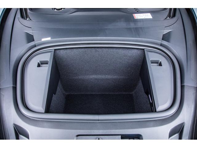 タイカンクロスツーリスモ タイカン 4クロスツーリスモ スポクロ リアアクスル パノラマルーフ BOSE ソフトクローズドア マトリクスLED オフロードデザイン20AW(71枚目)