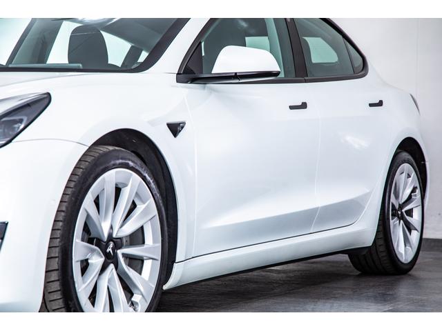 モデル3 ロングレンジ USBドライブ フルセルフD 純正ルーフシェード/トランクマット 19インチAW(19枚目)