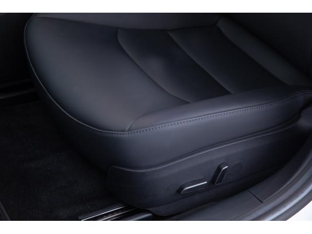 モデル3 ロングレンジ USBドライブ フルセルフD 純正ルーフシェード/トランクマット 19インチAW(48枚目)