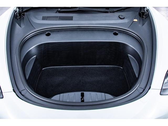 モデル3 ロングレンジ USBドライブ フルセルフD 純正ルーフシェード/トランクマット 19インチAW(67枚目)