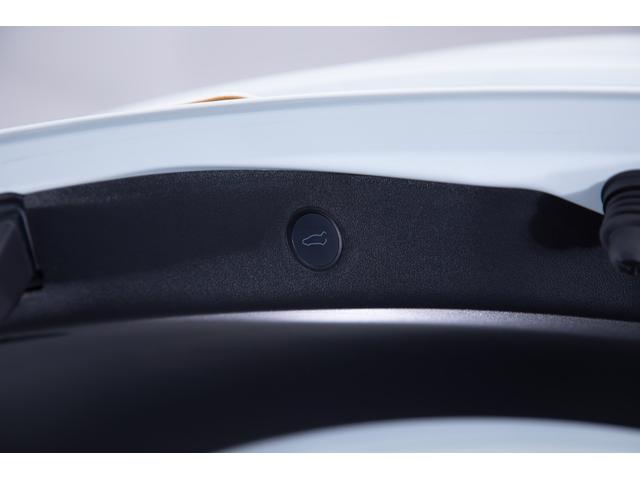 モデル3 ロングレンジ USBドライブ フルセルフD 純正ルーフシェード/トランクマット 19インチAW(69枚目)