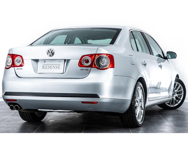 VOLKSWAGEN JETTA 2.0TSI SPORTLINE | 2009 | SILVER | 7000 km VOLKSWAGEN JETTA 2.0TSI SPORTLINE | 2009 | SILVER | 7000 km
