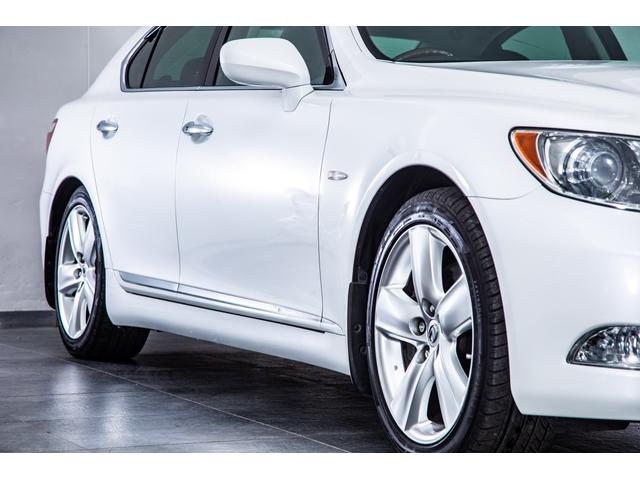 ＬＳ ＬＳ４６０　バージョンＳ　Ｉパッケージ　走行７０００ｋｍ　記録簿１３枚　スマートキー　クルコン　ＥＴＣ（23枚目）