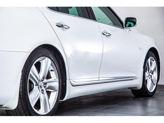 ＬＳ ＬＳ４６０　バージョンＳ　Ｉパッケージ　走行７０００ｋｍ　記録簿１３枚　スマートキー　クルコン　ＥＴＣ（29枚目）