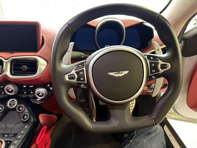 ヴァンテージ V8 スペシェルエディション レザーインテリア 電動シート HDDナビ ドライブレコーダー クリアランスソナー スマートキー シートヒーター シートエアコン アルミホイール 禁煙車(20枚目)