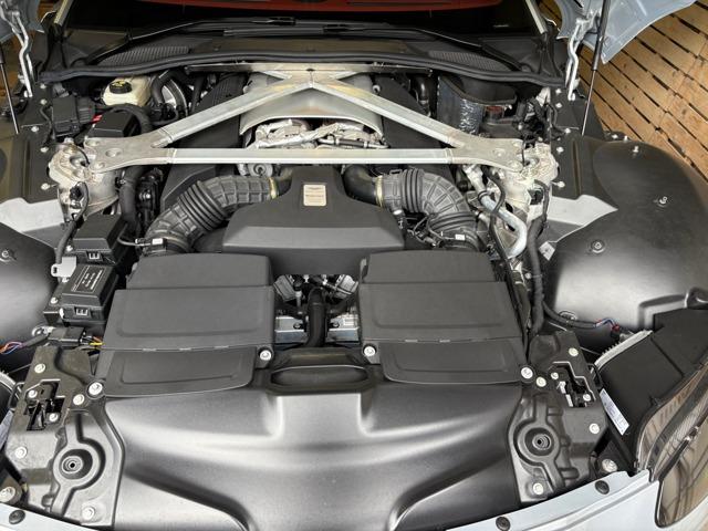 ヴァンテージ V8 スペシェルエディション レザーインテリア 電動シート HDDナビ ドライブレコーダー クリアランスソナー スマートキー シートヒーター シートエアコン アルミホイール 禁煙車(34枚目)