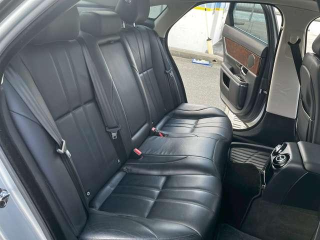 XJ XJ ラグジュアリー ドライブレコーダー ETC クリアランスソナー ナビ アルミホイール サンルーフ AT 電動格納ミラー パワーシート 革シート CD USB ABS ESC エアコン パワーステアリング(43枚目)