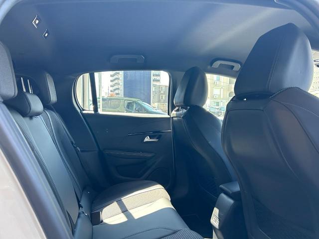 ｅ－２０８ ＧＴ　当社試乗車　新車保証継承　ＥＶ　Ａｐｐｌｅ　ＣａｒＰｌａｙ　バックカメラ　ＡＣＣ　シートヒーター　ガラスルーフ（28枚目）