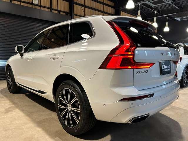 ＸＣ６０ Ｂ５　ＡＷＤ　インスクリプション　ホワイトレザー　パノラマルーフ　ハーマンカードン　ヘッドアップディスプレイ（4枚目）