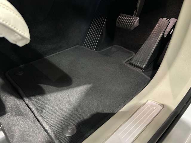 ＸＣ６０ Ｂ５　ＡＷＤ　インスクリプション　ホワイトレザー　パノラマルーフ　ハーマンカードン　ヘッドアップディスプレイ（36枚目）