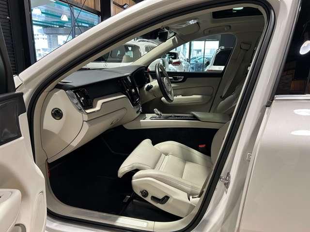 ＸＣ６０ Ｂ５　ＡＷＤ　インスクリプション　ホワイトレザー　パノラマルーフ　ハーマンカードン　ヘッドアップディスプレイ（40枚目）
