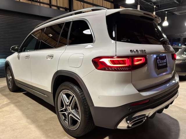 ＧＬＢ ＧＬＢ１８０　ＡＭＧラインパッケージ　ＭＰ２０２３０１　パノラミックスライディングルーフ　ハーフレザー　全周囲カメラ（4枚目）