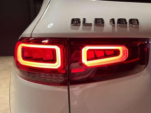 ＧＬＢ ＧＬＢ１８０　ＡＭＧラインパッケージ　ＭＰ２０２３０１　パノラミックスライディングルーフ　ハーフレザー　全周囲カメラ（17枚目）