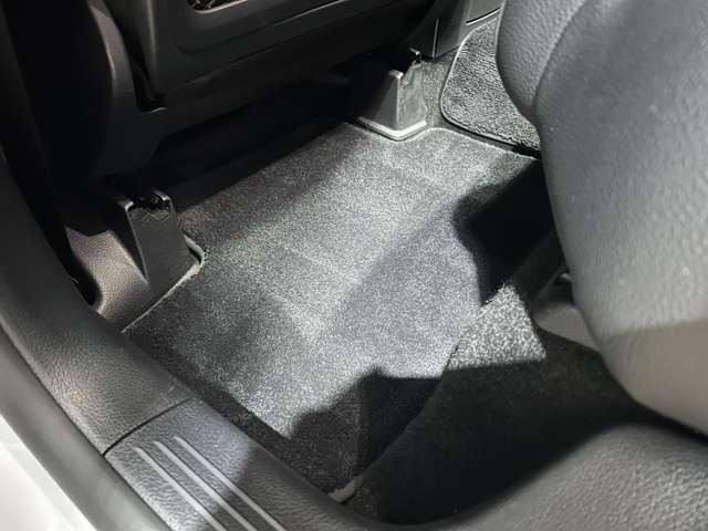 ＧＬＢ ＧＬＢ１８０　ＡＭＧラインパッケージ　ＭＰ２０２３０１　パノラミックスライディングルーフ　ハーフレザー　全周囲カメラ（56枚目）