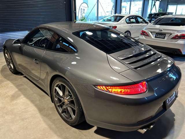 ９１１ ９１１カレラ　ＰＤＫ　左Ｈ　スポクロ　スポエグ　レザーインテリア（22枚目）