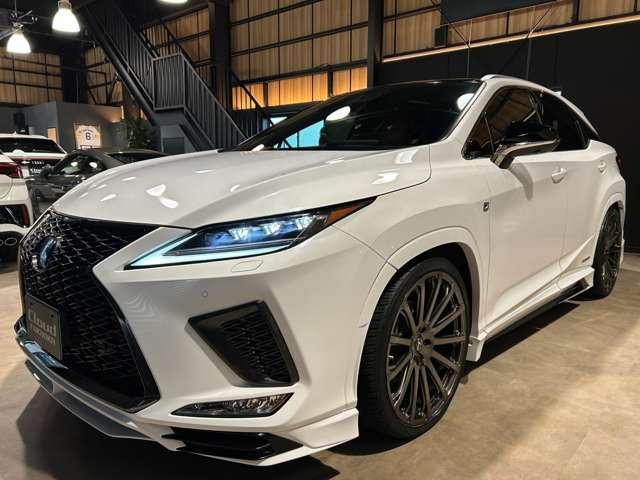 ＲＸ ＲＸ４５０ｈ　Ｆスポーツ　４ＷＤ　ＴＲＤフルエアロ　ＴＲＤ２２インチ鍛造アルミホイール　パノラマルーフ（3枚目）
