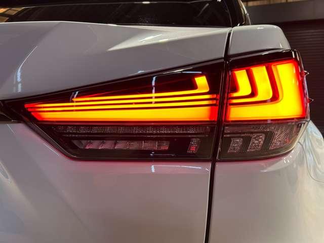 ＲＸ ＲＸ４５０ｈ　Ｆスポーツ　４ＷＤ　ＴＲＤフルエアロ　ＴＲＤ２２インチ鍛造アルミホイール　パノラマルーフ（18枚目）