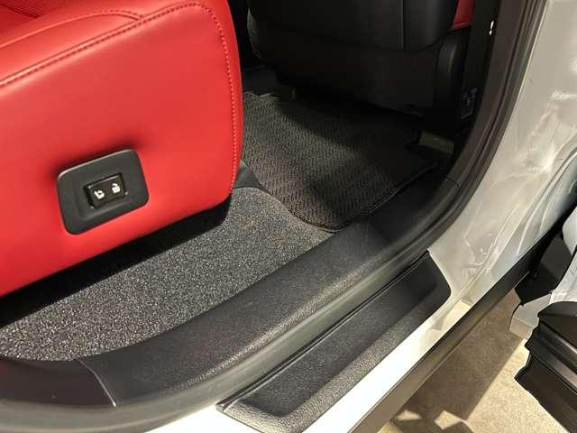 ＲＸ ＲＸ４５０ｈ　Ｆスポーツ　４ＷＤ　ＴＲＤフルエアロ　ＴＲＤ２２インチ鍛造アルミホイール　パノラマルーフ（53枚目）