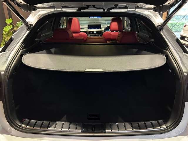 ＲＸ ＲＸ４５０ｈ　Ｆスポーツ　４ＷＤ　ＴＲＤフルエアロ　ＴＲＤ２２インチ鍛造アルミホイール　パノラマルーフ（62枚目）