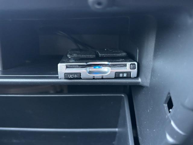 パジェロ ショート VR-II 4WD ディーゼルターボ ETC オートクルーズコントロール パワーシート オートライト HID ヘッドライトウォッシャー アルミホイール キーレスエントリー シートヒーター 背面タイヤ(10枚目)