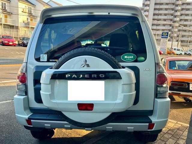 パジェロ ショート VR-II 4WD ディーゼルターボ ETC オートクルーズコントロール パワーシート オートライト HID ヘッドライトウォッシャー アルミホイール キーレスエントリー シートヒーター 背面タイヤ(17枚目)