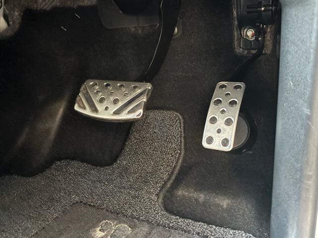 パジェロ ショート VR-II 4WD ディーゼルターボ ETC オートクルーズコントロール パワーシート オートライト HID ヘッドライトウォッシャー アルミホイール キーレスエントリー シートヒーター 背面タイヤ(40枚目)