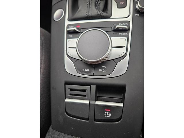 Ａ３セダン １．４ＴＦＳＩ　ナビ　Ｂｌｕｅｔｏｏｔｈ　バックカメラ　純正アルミホイール（30枚目）