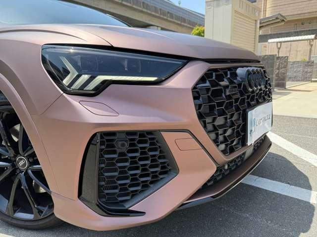 ＲＳ Ｑ３ スポーツバック ベースグレード　２．５　４ＷＤ　ラッピング　ＲＳデザインＰＫＧ　マトリクスＬＥＤ　２１インチアルミ　ローダウン　サンルーフ　ブラックスタイリングＰＫＧ　ＲＳデザインシート　ＲＳダンピングサス　ＲＳエキゾーストシステム（2枚目）