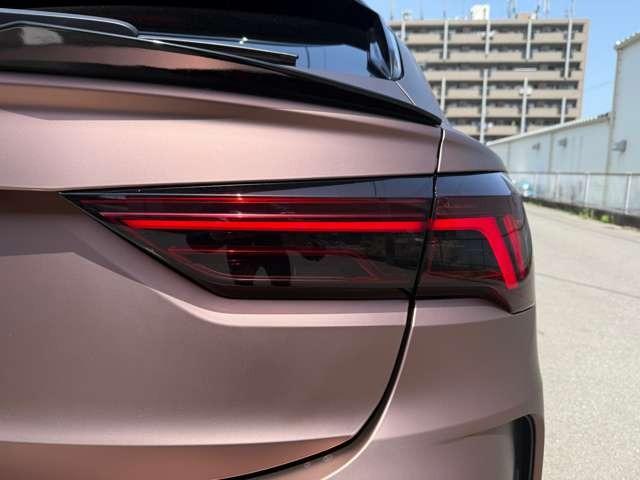ＲＳ Ｑ３ スポーツバック ベースグレード　２．５　４ＷＤ　ラッピング　ＲＳデザインＰＫＧ　マトリクスＬＥＤ　２１インチアルミ　ローダウン　サンルーフ　ブラックスタイリングＰＫＧ　ＲＳデザインシート　ＲＳダンピングサス　ＲＳエキゾーストシステム（11枚目）