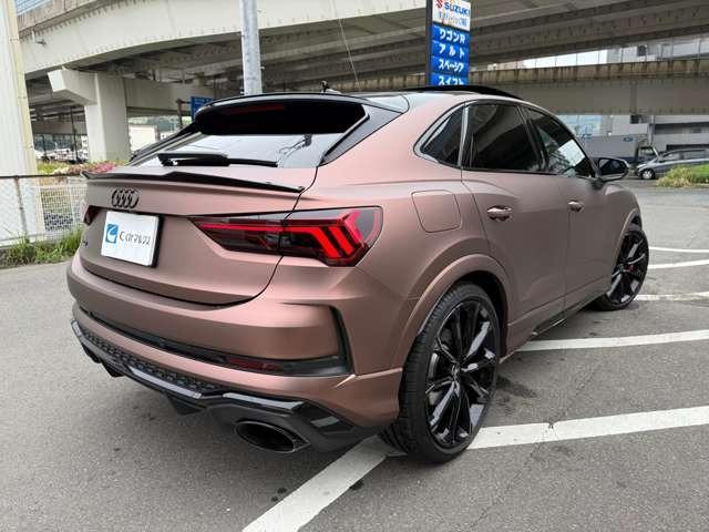 ＲＳ Ｑ３ スポーツバック ベースグレード　２．５　４ＷＤ　ラッピング　ＲＳデザインＰＫＧ　マトリクスＬＥＤ　２１インチアルミ　ローダウン　サンルーフ　ブラックスタイリングＰＫＧ　ＲＳデザインシート　ＲＳダンピングサス　ＲＳエキゾーストシステム（13枚目）