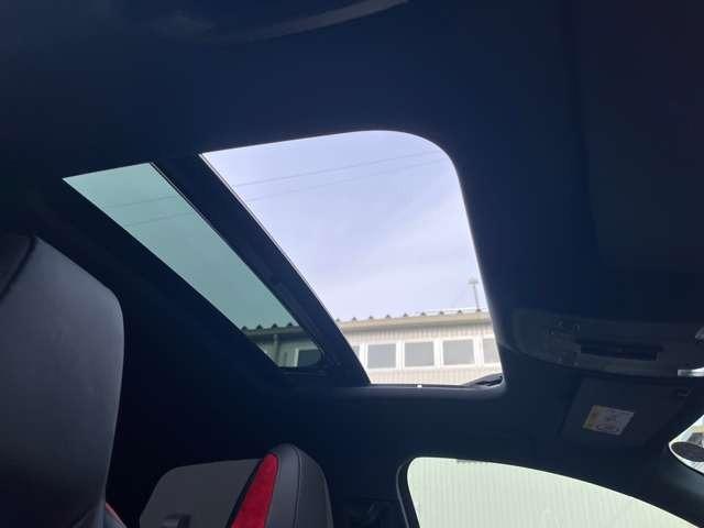 ＲＳ Ｑ３ スポーツバック ベースグレード　２．５　４ＷＤ　ラッピング　ＲＳデザインＰＫＧ　マトリクスＬＥＤ　２１インチアルミ　ローダウン　サンルーフ　ブラックスタイリングＰＫＧ　ＲＳデザインシート　ＲＳダンピングサス　ＲＳエキゾーストシステム（16枚目）