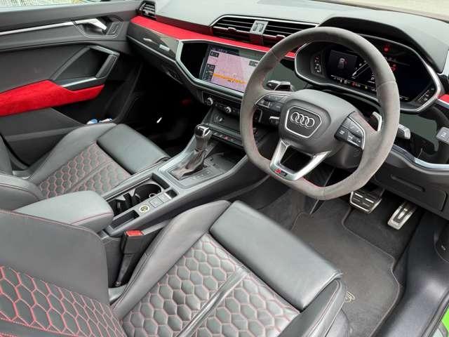 ＲＳ Ｑ３ スポーツバック ベースグレード　２．５　４ＷＤ　ラッピング　ＲＳデザインＰＫＧ　マトリクスＬＥＤ　２１インチアルミ　ローダウン　サンルーフ　ブラックスタイリングＰＫＧ　ＲＳデザインシート　ＲＳダンピングサス　ＲＳエキゾーストシステム（18枚目）