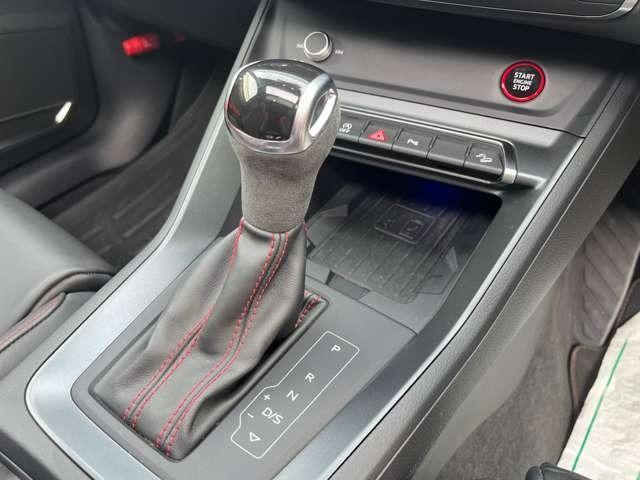 ＲＳ Ｑ３ スポーツバック ベースグレード　２．５　４ＷＤ　ラッピング　ＲＳデザインＰＫＧ　マトリクスＬＥＤ　２１インチアルミ　ローダウン　サンルーフ　ブラックスタイリングＰＫＧ　ＲＳデザインシート　ＲＳダンピングサス　ＲＳエキゾーストシステム（27枚目）