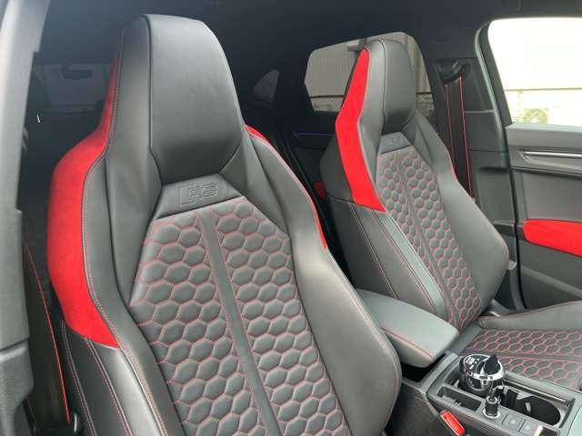 ＲＳ Ｑ３ スポーツバック ベースグレード　２．５　４ＷＤ　ラッピング　ＲＳデザインＰＫＧ　マトリクスＬＥＤ　２１インチアルミ　ローダウン　サンルーフ　ブラックスタイリングＰＫＧ　ＲＳデザインシート　ＲＳダンピングサス　ＲＳエキゾーストシステム（28枚目）